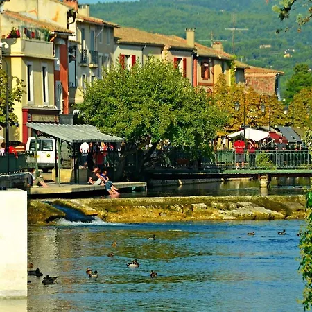 Le Petit - 15 M2 - Centre - Sorgue A 50 M *